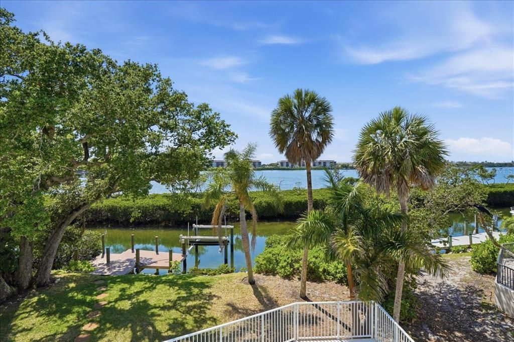 For Sale: $1,950,000 (5 beds, 3 baths, 3391 Square Feet)