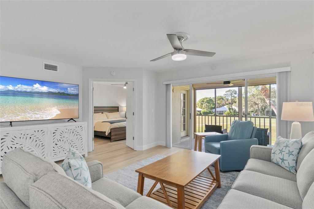 For Rent: $2,400 (2 beds, 2 baths, 1002 Square Feet)