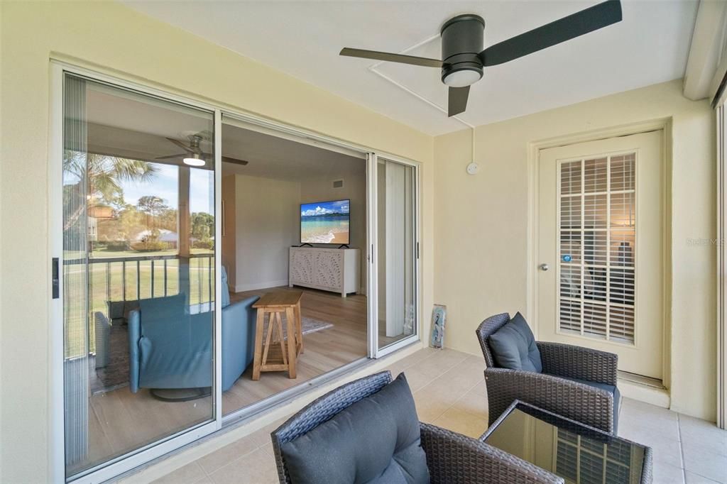 For Rent: $2,400 (2 beds, 2 baths, 1002 Square Feet)