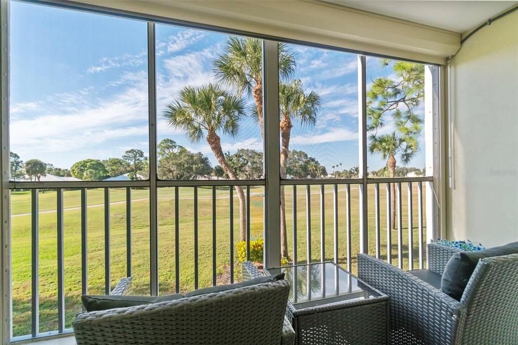 For Rent: $2,400 (2 beds, 2 baths, 1002 Square Feet)