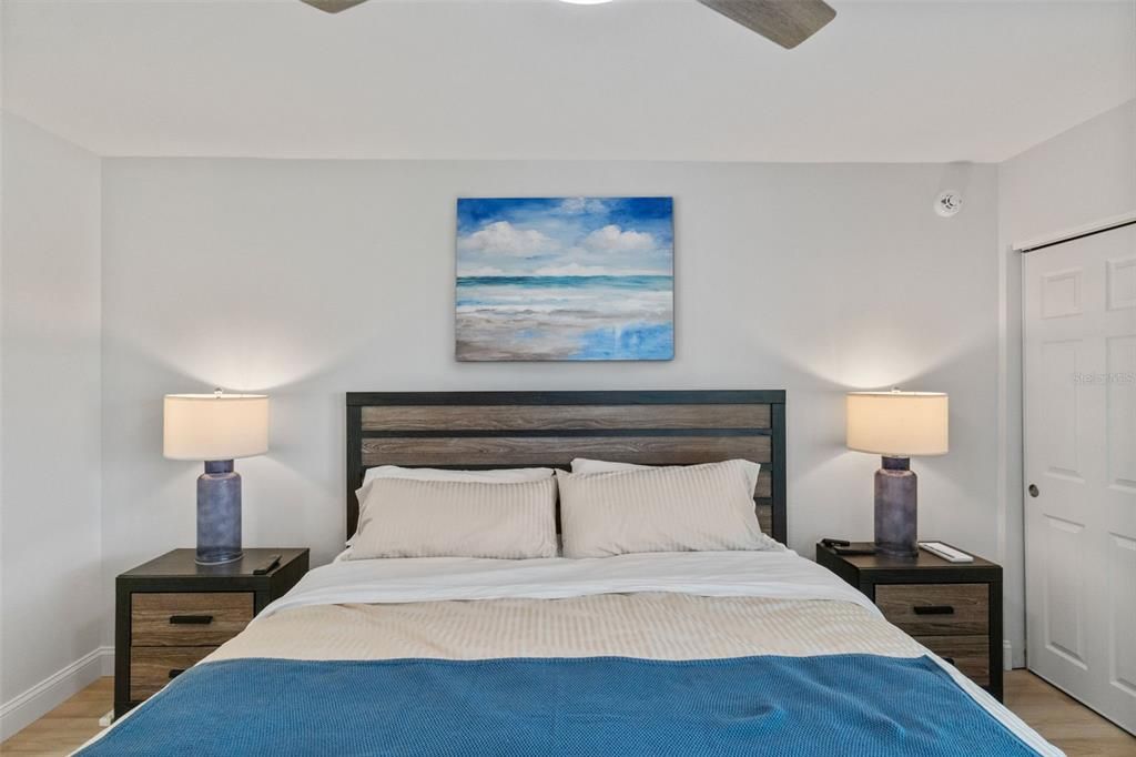 For Rent: $2,400 (2 beds, 2 baths, 1002 Square Feet)