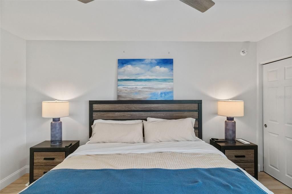 For Rent: $2,400 (2 beds, 2 baths, 1002 Square Feet)