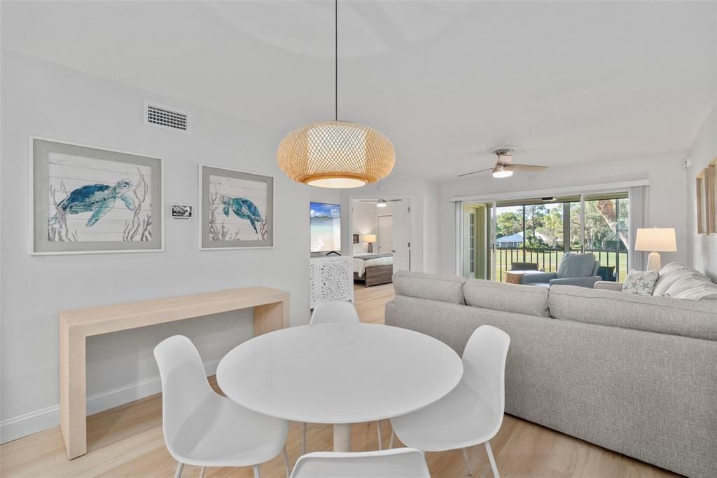 For Rent: $2,400 (2 beds, 2 baths, 1002 Square Feet)