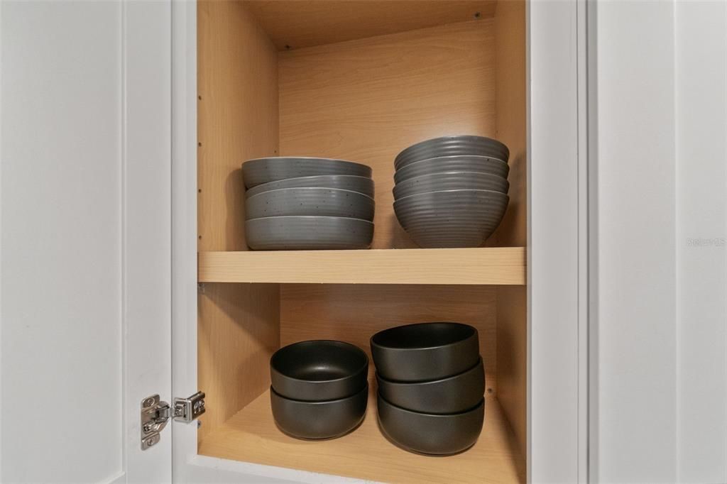 For Rent: $2,400 (2 beds, 2 baths, 1002 Square Feet)