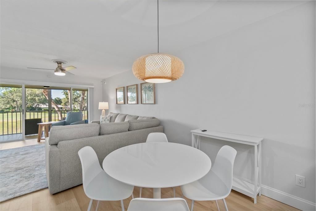 For Rent: $2,400 (2 beds, 2 baths, 1002 Square Feet)