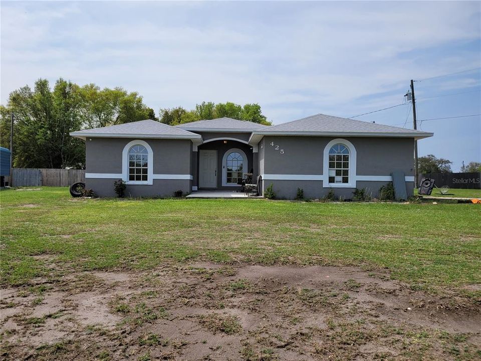 For Sale: $370,000 (4 beds, 2 baths, 1301 Square Feet)