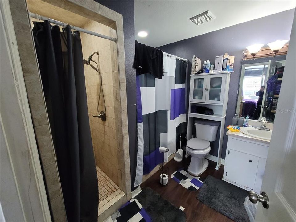 For Sale: $370,000 (4 beds, 2 baths, 1301 Square Feet)
