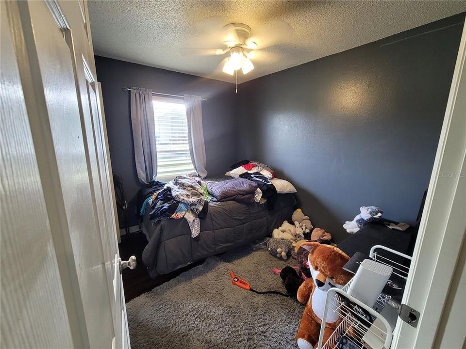 For Sale: $370,000 (4 beds, 2 baths, 1301 Square Feet)