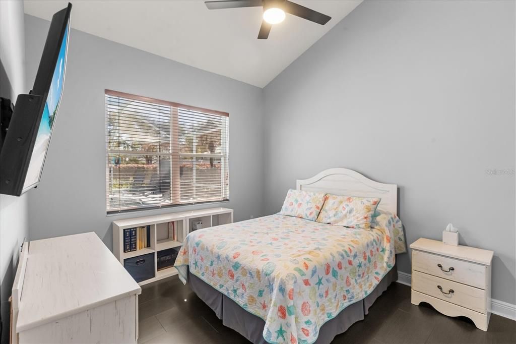 Activo con contrato: $650,000 (5 camas, 3 baños, 2740 Pies cuadrados)