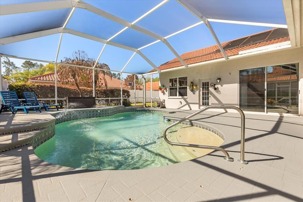 Activo con contrato: $650,000 (5 camas, 3 baños, 2740 Pies cuadrados)
