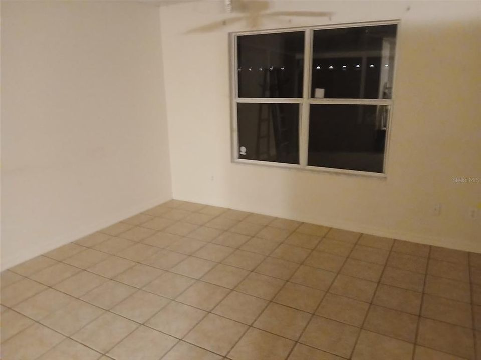 На продажу: $249,900 (3 спален, 1 ванн, 1085 Квадратных фут)