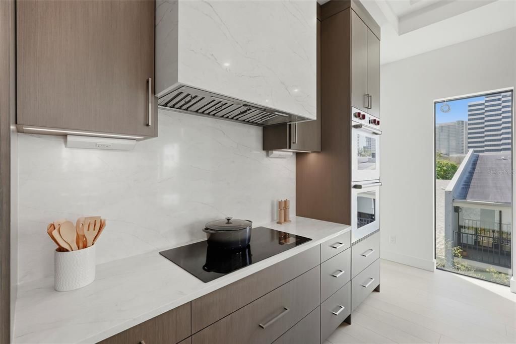 На продажу: $3,495,000 (3 спален, 4 ванн, 3861 Квадратных фут)