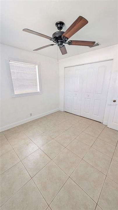 待售: $325,000 (2 贝兹, 1 浴室, 784 平方英尺)