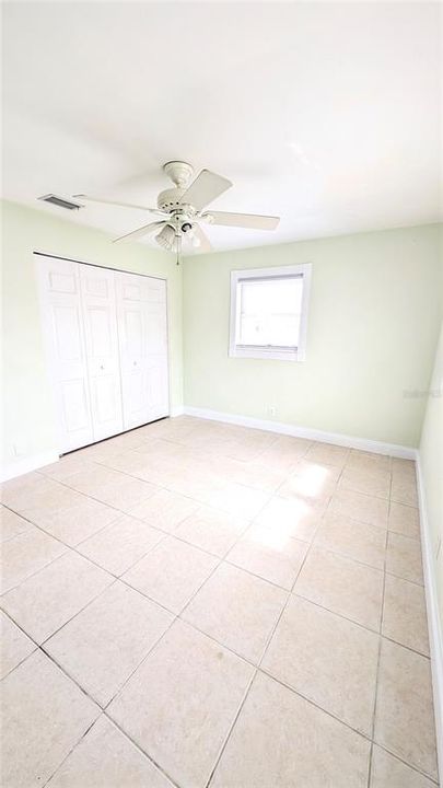 待售: $325,000 (2 贝兹, 1 浴室, 784 平方英尺)