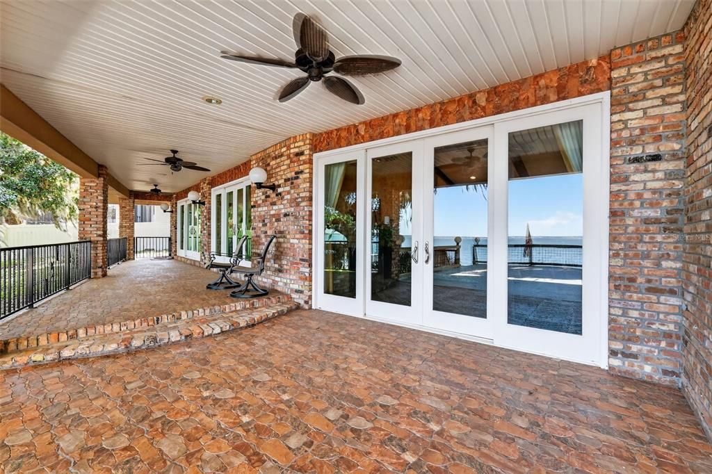 For Sale: $1,799,900 (4 beds, 4 baths, 3661 Square Feet)