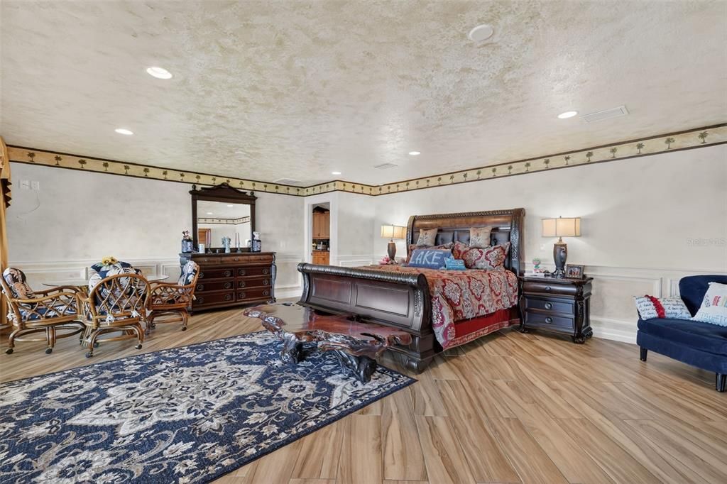 For Sale: $1,799,900 (4 beds, 4 baths, 3661 Square Feet)
