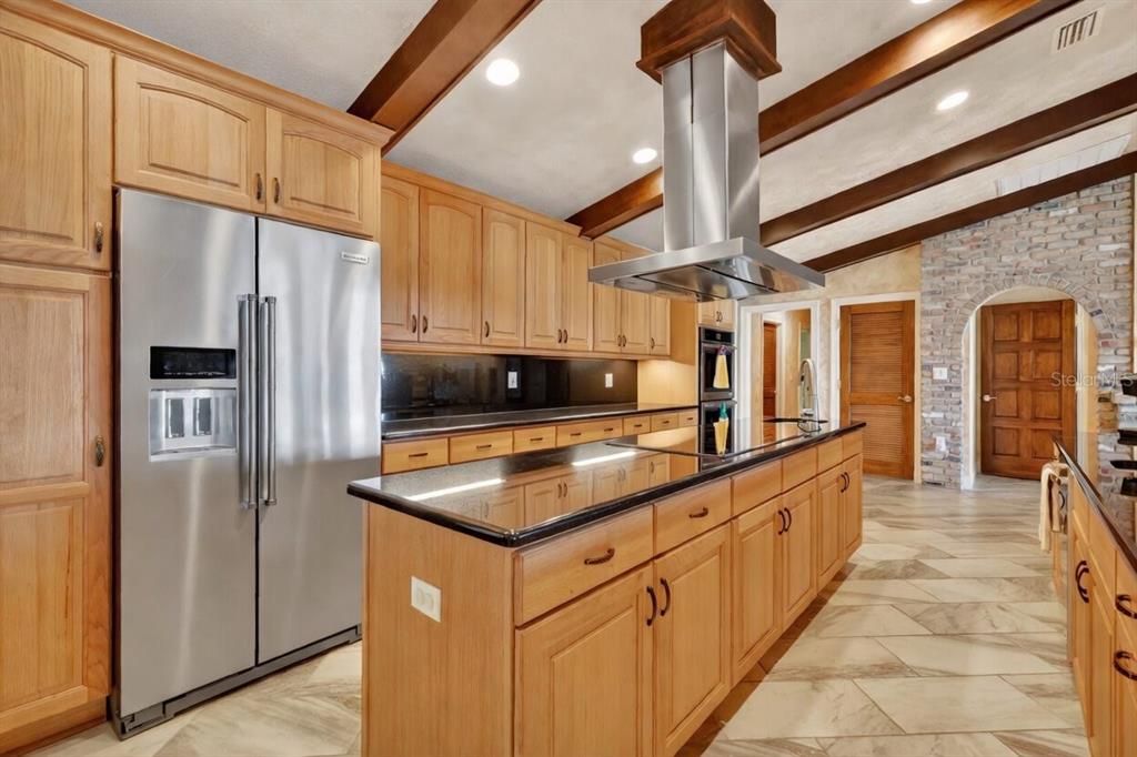 For Sale: $1,799,900 (4 beds, 4 baths, 3661 Square Feet)