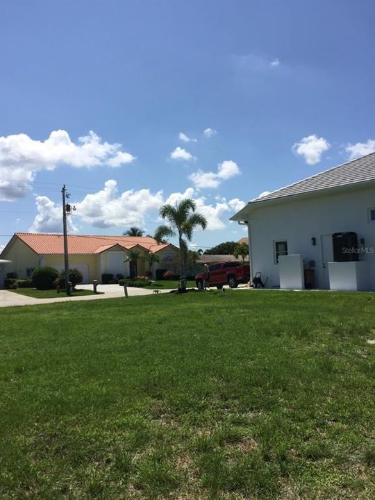 На продажу: $254,900 (0.22 acres)