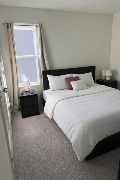 Active With Contract: $2,300 (3 beds, 2 baths, 1727 Square Feet)