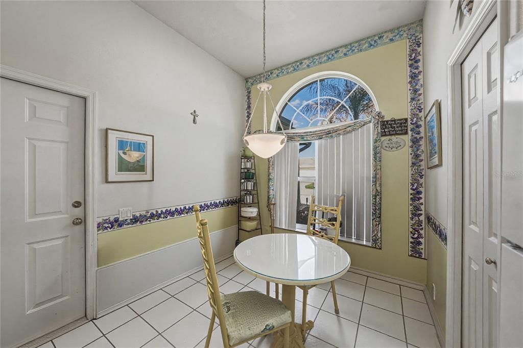 For Sale: $289,000 (3 beds, 2 baths, 1450 Square Feet)