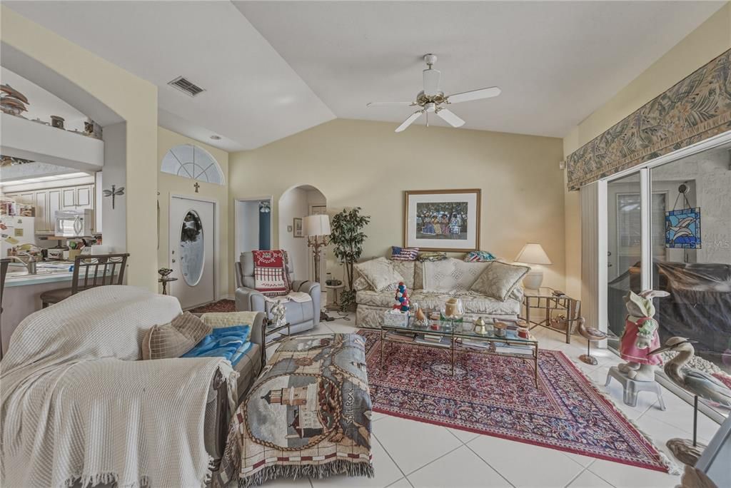 For Sale: $289,000 (3 beds, 2 baths, 1450 Square Feet)