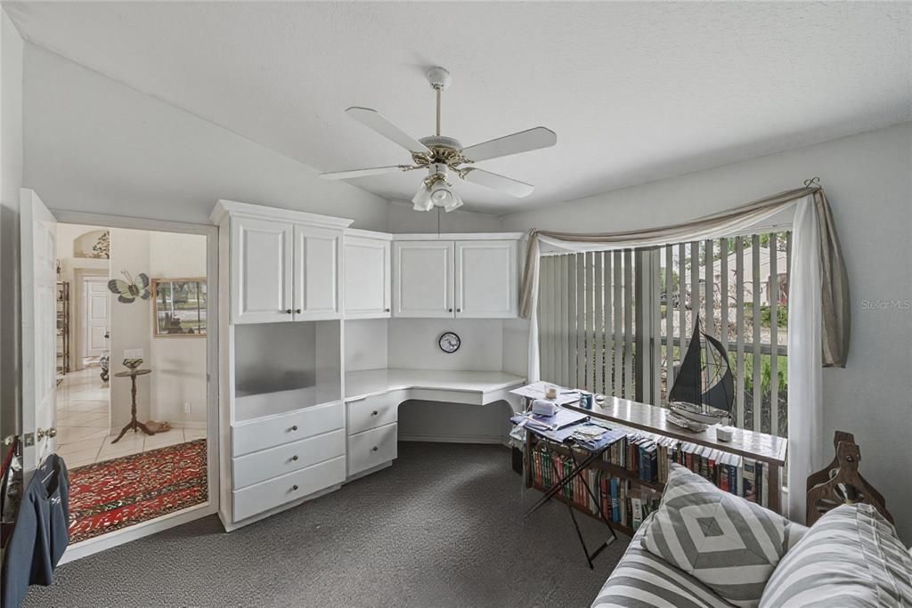 For Sale: $289,000 (3 beds, 2 baths, 1450 Square Feet)