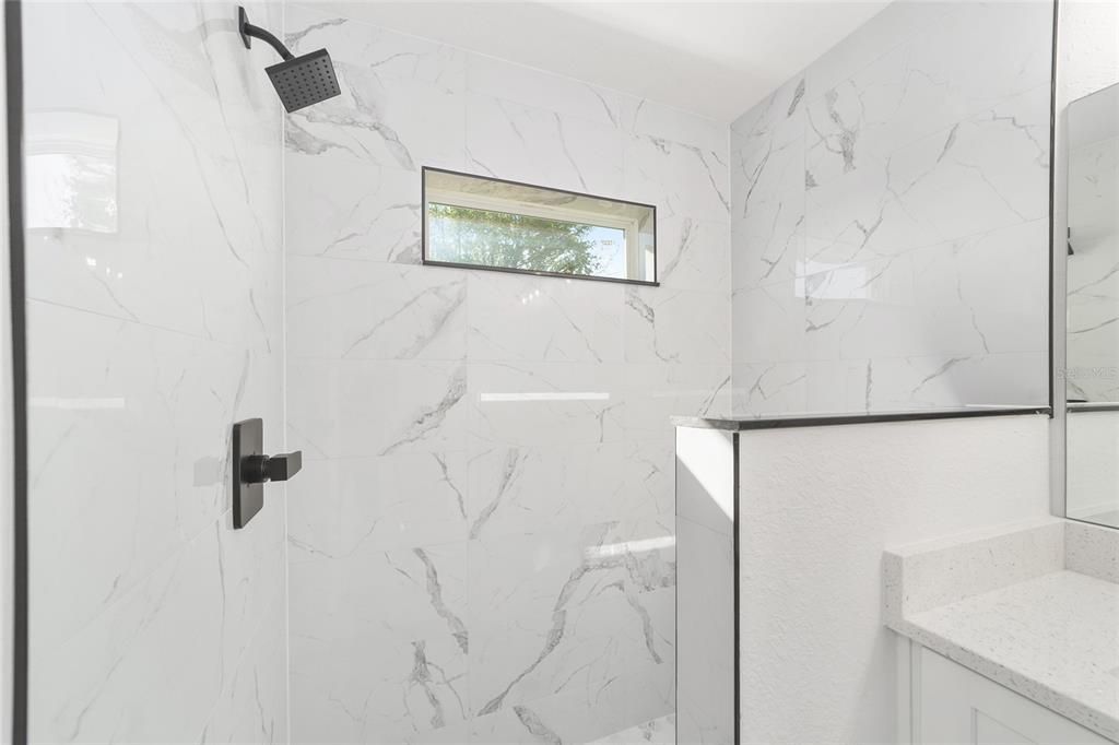 For Sale: $304,900 (4 beds, 2 baths, 1732 Square Feet)