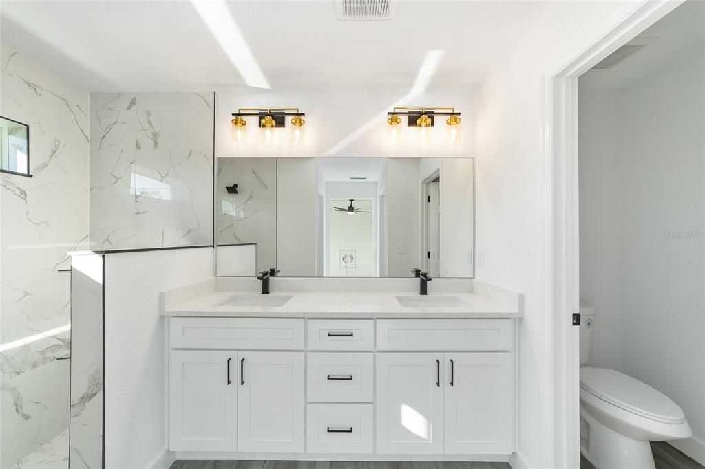 For Sale: $304,900 (4 beds, 2 baths, 1732 Square Feet)