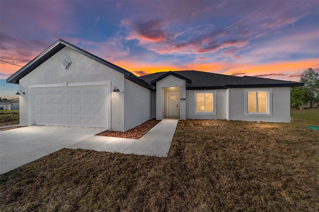 For Sale: $304,900 (4 beds, 2 baths, 1732 Square Feet)