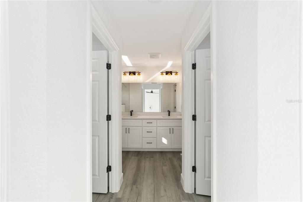 For Sale: $304,900 (4 beds, 2 baths, 1732 Square Feet)