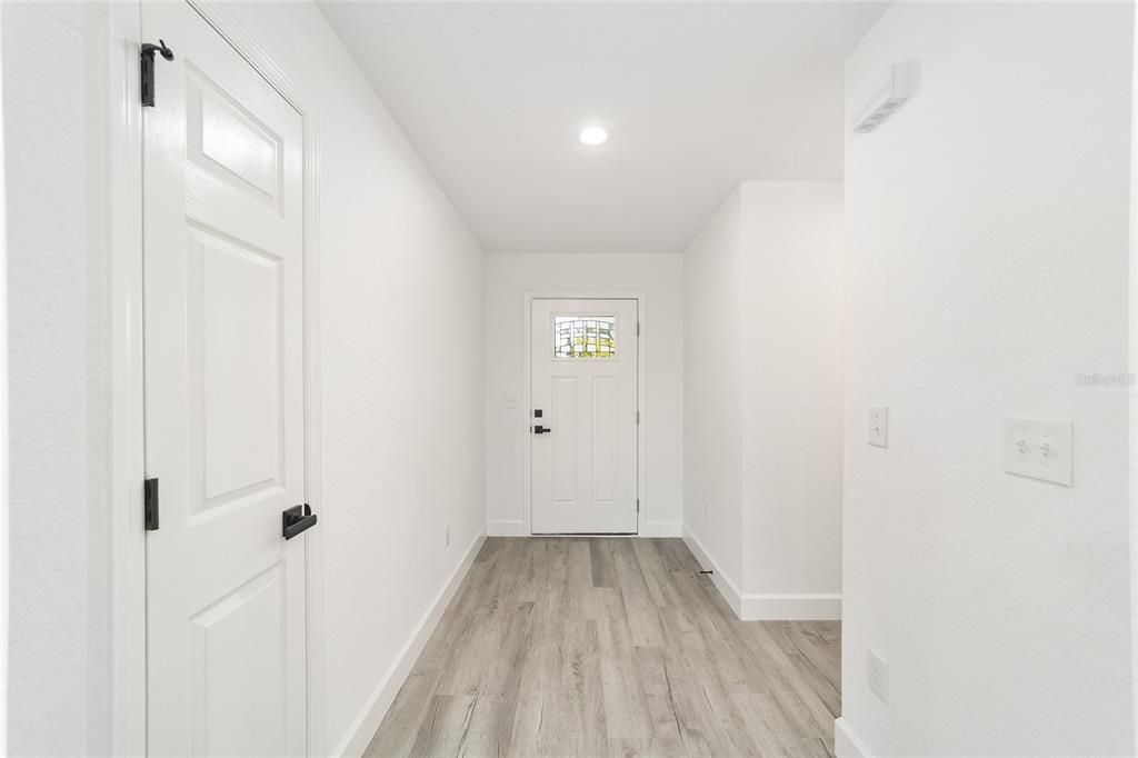 For Sale: $304,900 (4 beds, 2 baths, 1732 Square Feet)