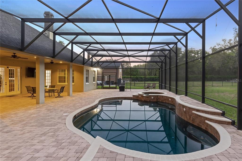 Active With Contract: $945,000 (5 beds, 4 baths, 3226 Square Feet)