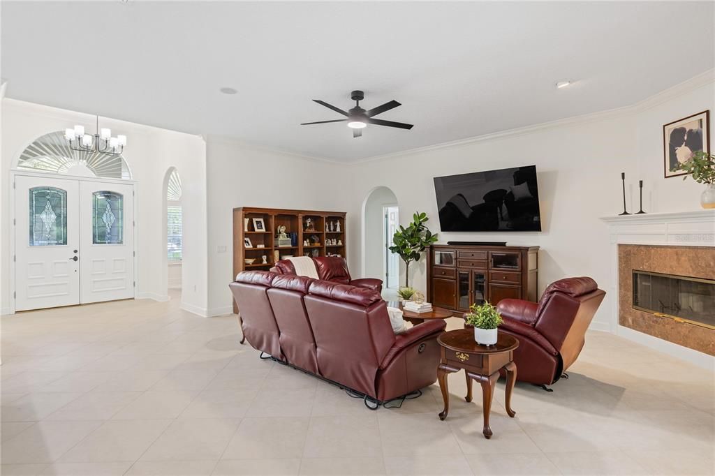 Active With Contract: $945,000 (5 beds, 4 baths, 3226 Square Feet)