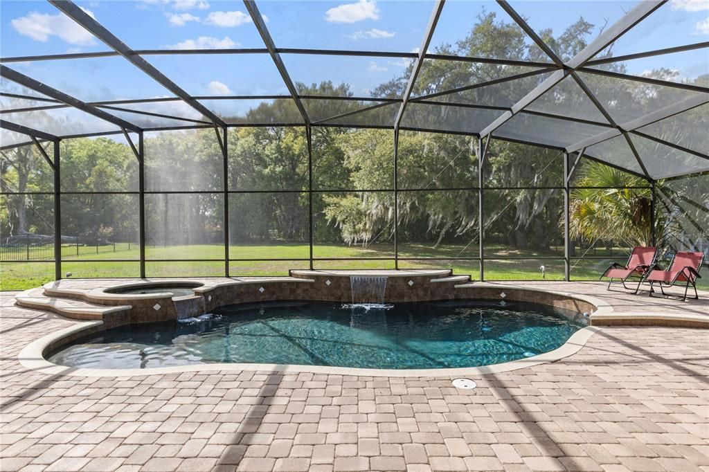 Active With Contract: $945,000 (5 beds, 4 baths, 3226 Square Feet)