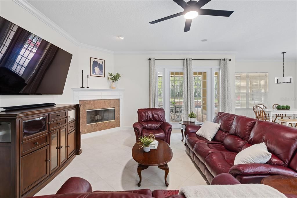 Active With Contract: $945,000 (5 beds, 4 baths, 3226 Square Feet)