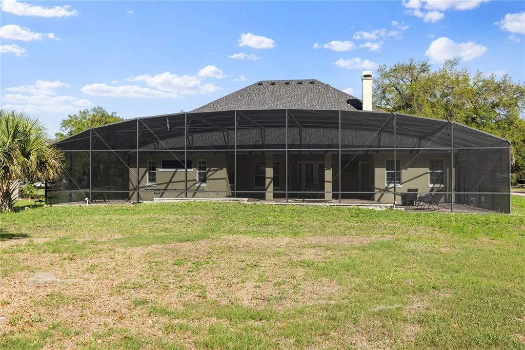 Active With Contract: $945,000 (5 beds, 4 baths, 3226 Square Feet)