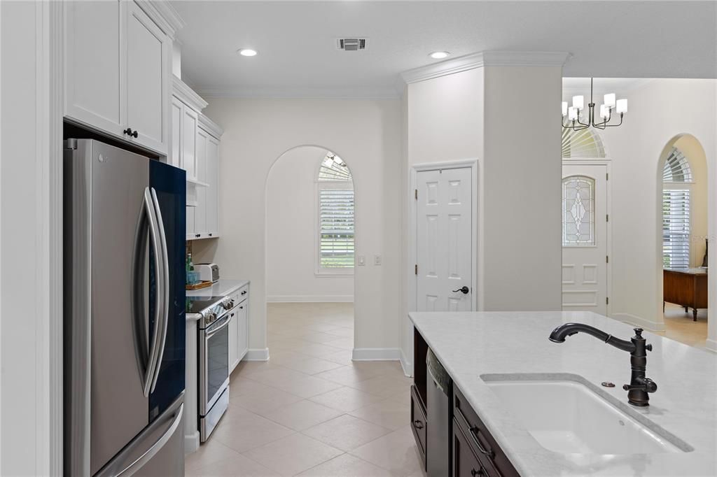 Active With Contract: $945,000 (5 beds, 4 baths, 3226 Square Feet)