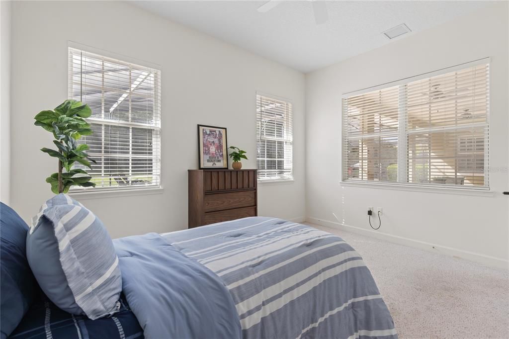 Active With Contract: $945,000 (5 beds, 4 baths, 3226 Square Feet)