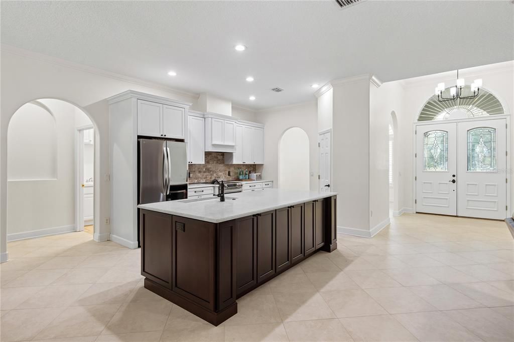 Active With Contract: $945,000 (5 beds, 4 baths, 3226 Square Feet)