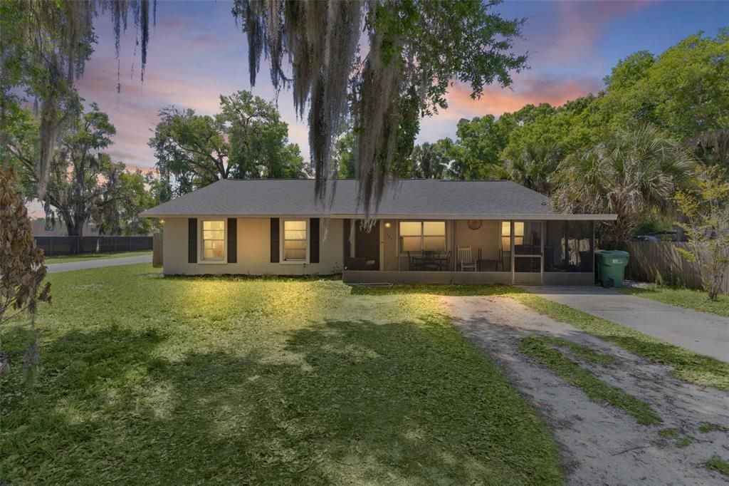 Active With Contract: $384,900 (4 beds, 2 baths, 2252 Square Feet)