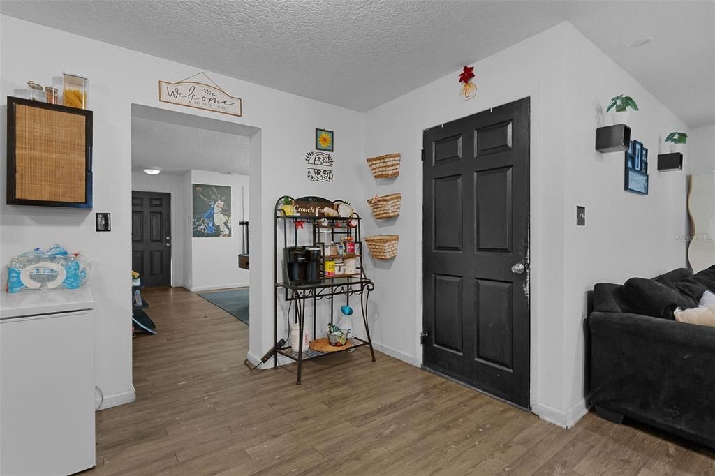Active With Contract: $384,900 (4 beds, 2 baths, 2252 Square Feet)