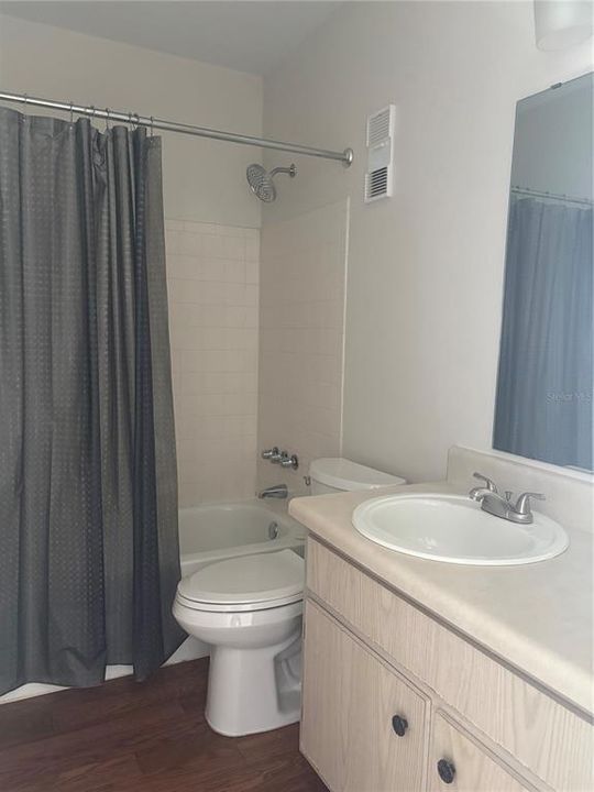 Activo con contrato: $1,850 (2 camas, 2 baños, 1018 Pies cuadrados)