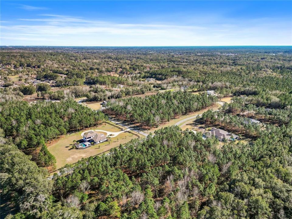 На продажу: $289,000 (3.01 acres)