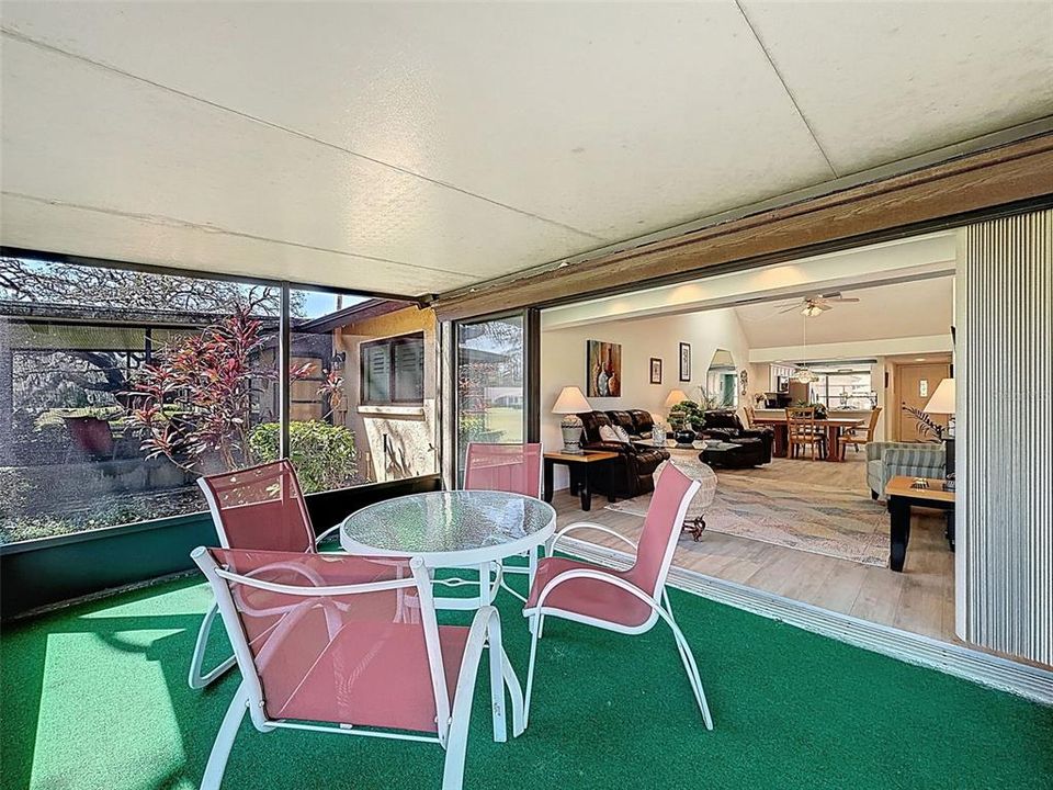 Activo con contrato: $215,000 (2 camas, 2 baños, 1162 Pies cuadrados)