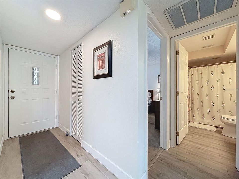 Activo con contrato: $215,000 (2 camas, 2 baños, 1162 Pies cuadrados)