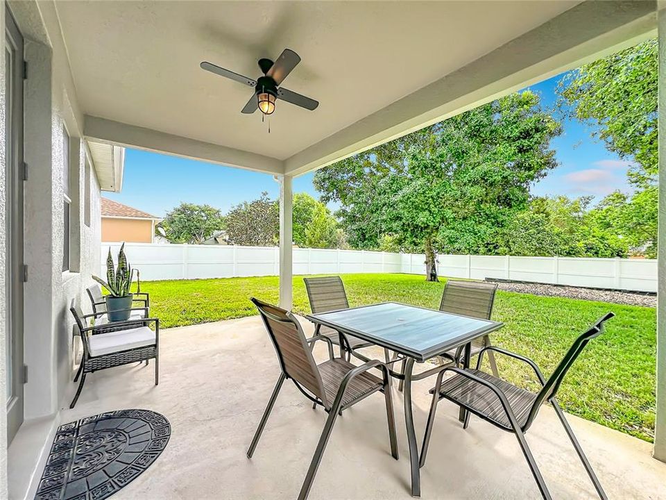 Activo con contrato: $444,900 (4 camas, 2 baños, 2192 Pies cuadrados)