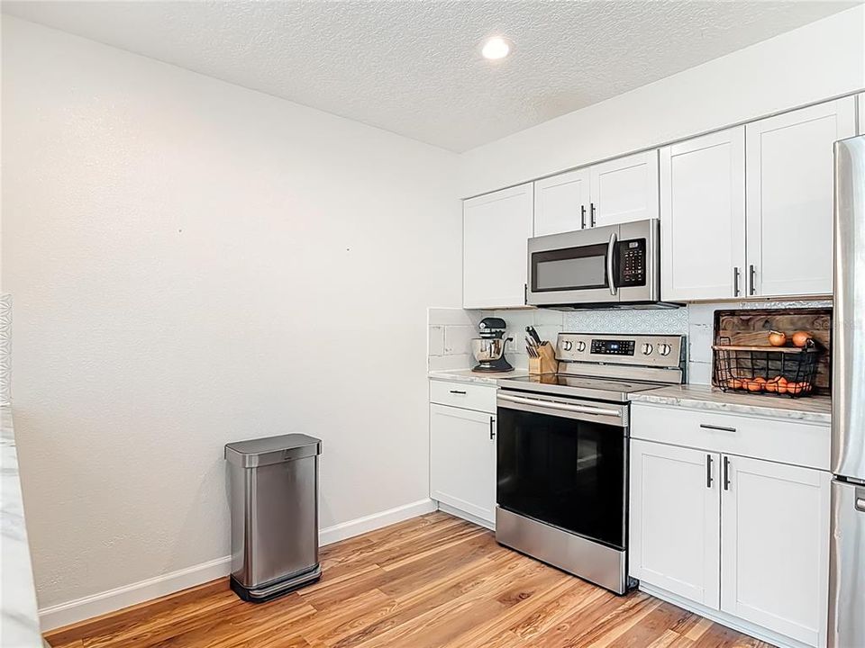 For Sale: $269,900 (3 beds, 1 baths, 1248 Square Feet)