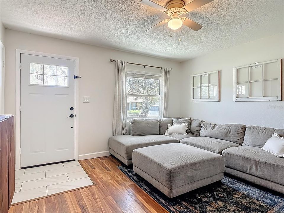 For Sale: $269,900 (3 beds, 1 baths, 1248 Square Feet)