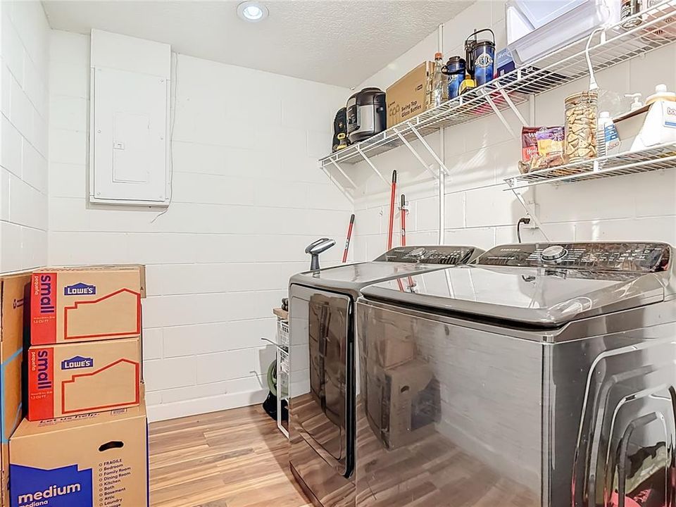 For Sale: $269,900 (3 beds, 1 baths, 1248 Square Feet)