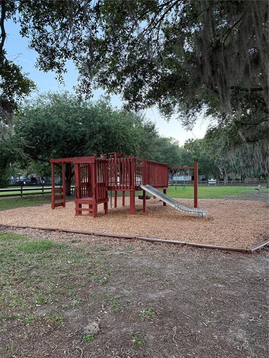 For Sale: $269,900 (3 beds, 1 baths, 1248 Square Feet)